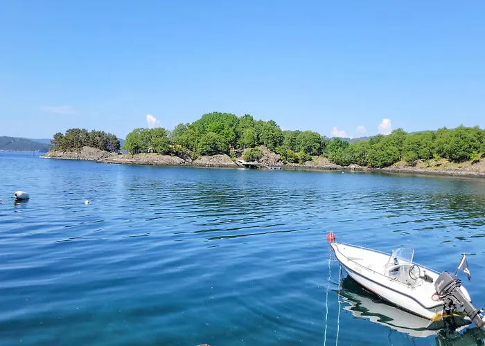 Сasa de vacaciones In With House Sea View