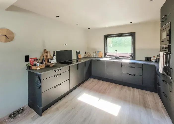 In With House Sea View 度假居 菲恰尔