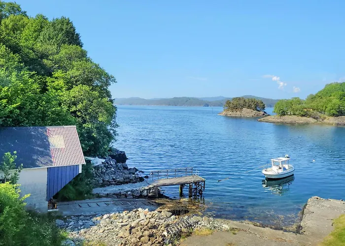 In With House Sea View Fitjar