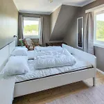 Holiday home In With House Sea View